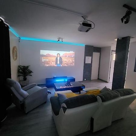 Appartement Cinema A Domicile à Morlaix Extérieur photo