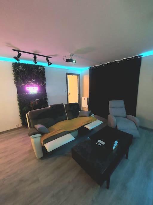 Appartement Cinema A Domicile à Morlaix Extérieur photo