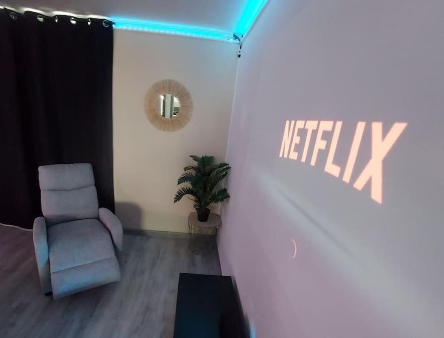 Appartement Cinema A Domicile à Morlaix Extérieur photo