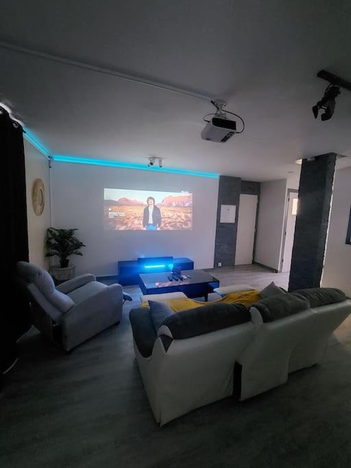Appartement Cinema A Domicile à Morlaix Extérieur photo